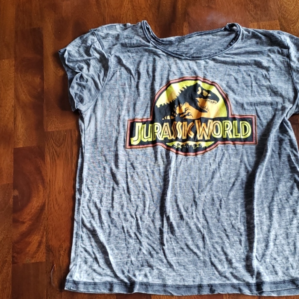 Jurassic World T-Shirt Size Medium
